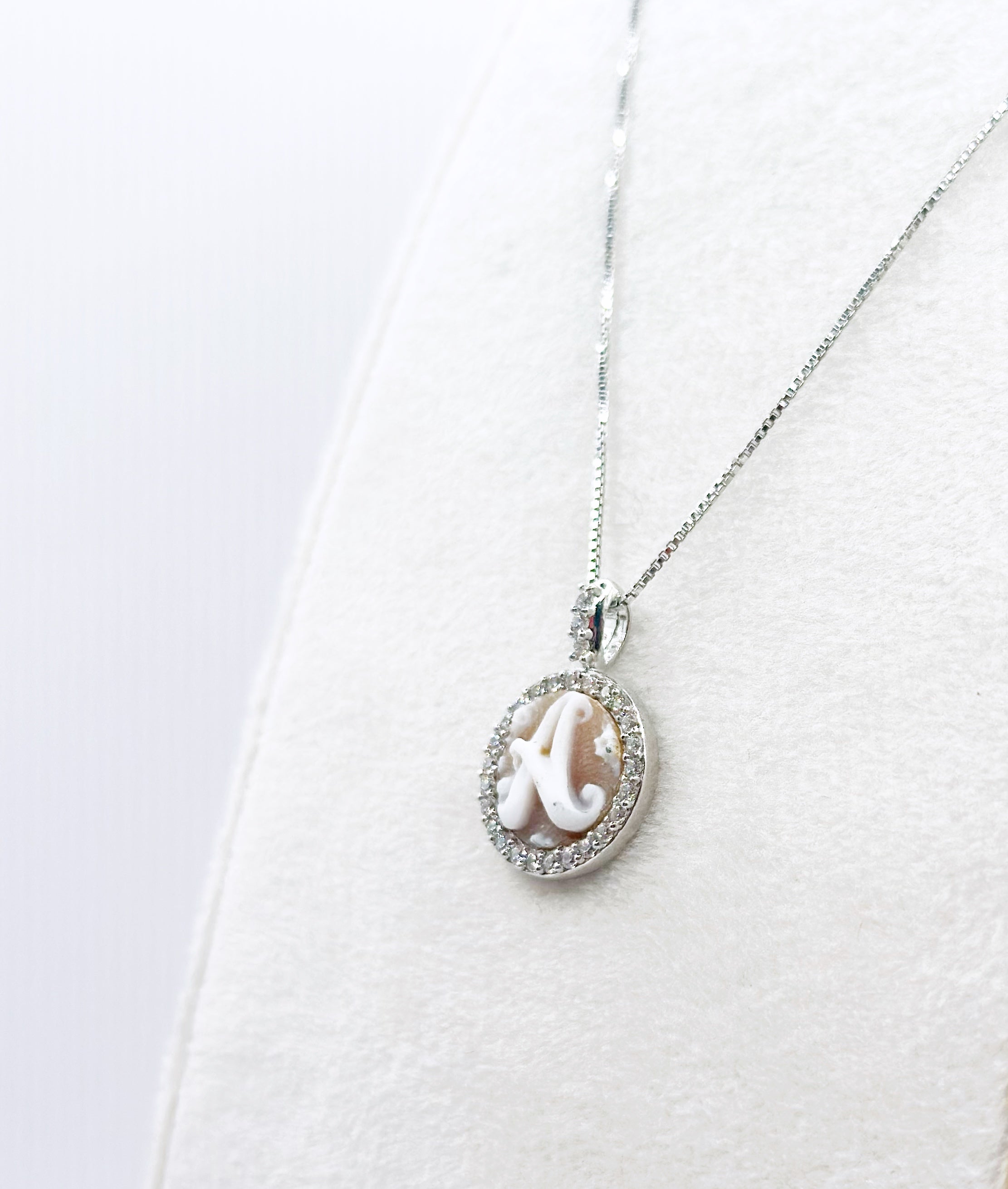 Collana in Argento 925 Donna con Iniziale in Cameo - Traversi